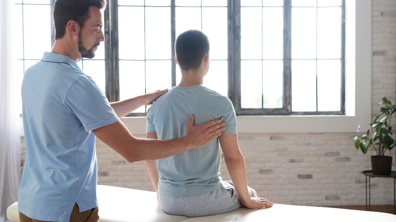 chiropractor-vs-physiotherapy-differences